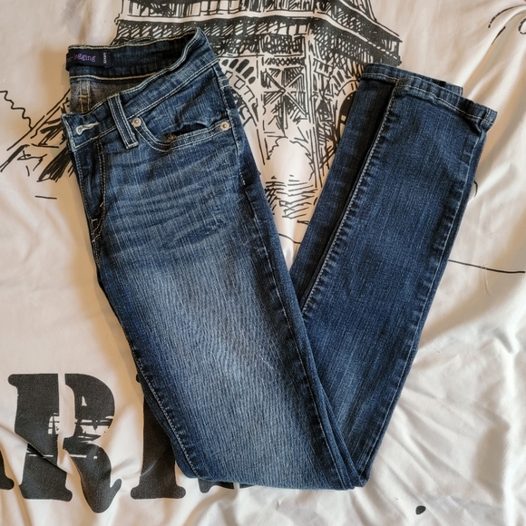 Levi's Denim - Levi's® Classic Mid Rise Skinny Legging Jean